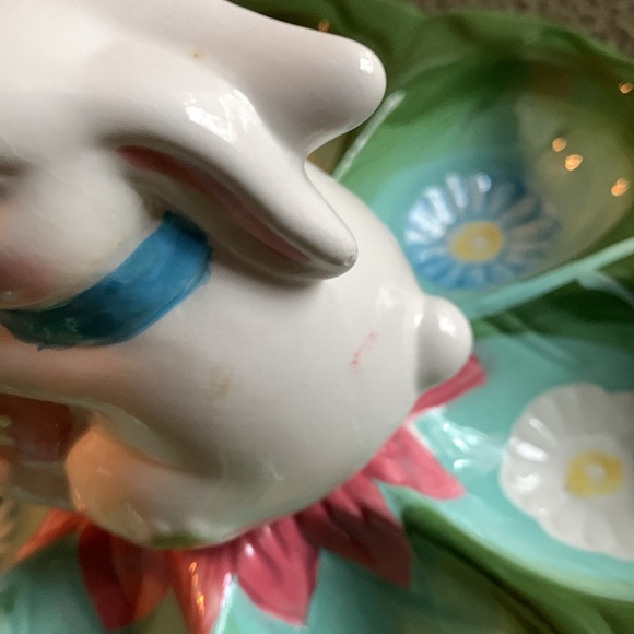 Set of 2 decorative Easter ceramic dishes.  Approx 6 1/2” x 5” and 7” x 4” - Picture 8 of 8